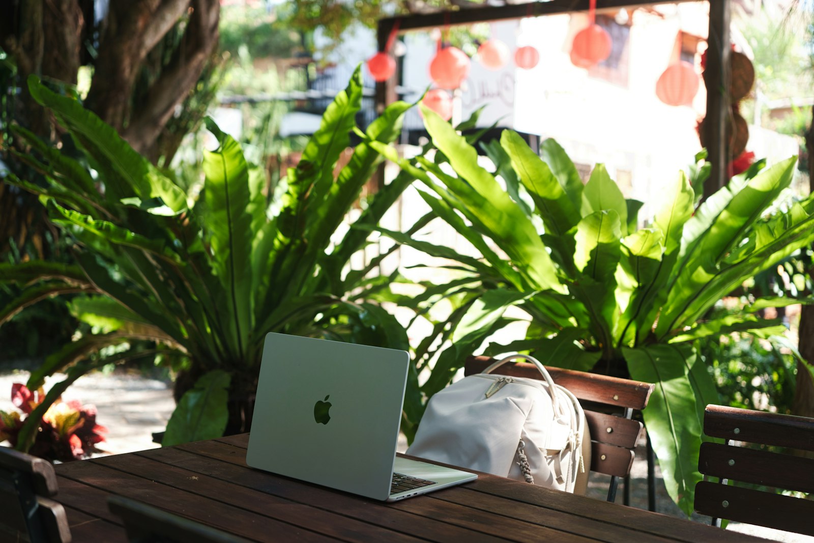 Virtual Tours: Exploring Riung Flores from Home